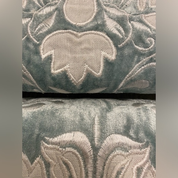 SOLD- Frontgate Standard Pillow Shams 20x26 Green Velvet Embroidered Floral - Picture 6 of 14